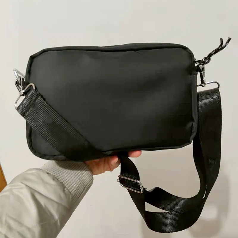 Ahorra a lo Grande en Compras al por Mayor de Diseñador Fanny Pack Mens  Bolsa De Cintura De Diseño Elegante Fanny Pack Messenger Nylon Hand Para