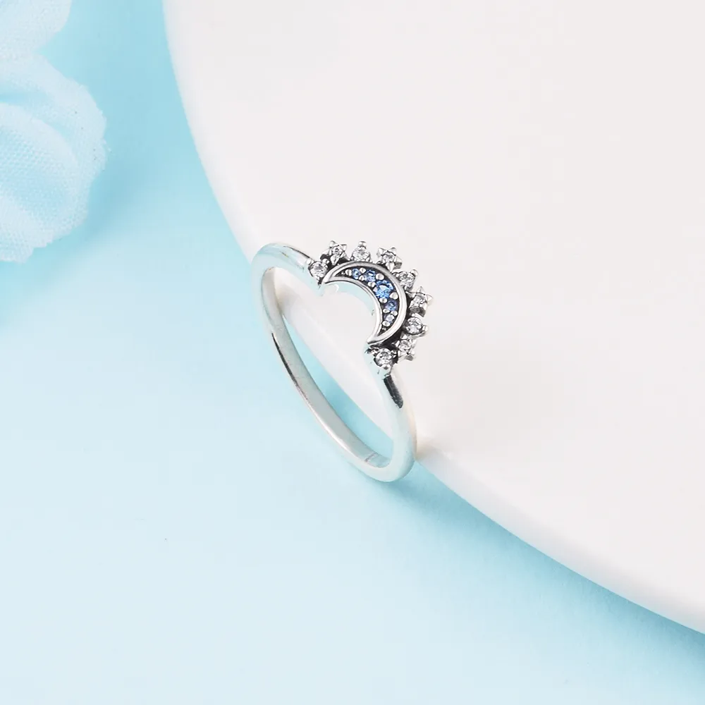 Pandora Celestial Blue Sparkling Moon Ring