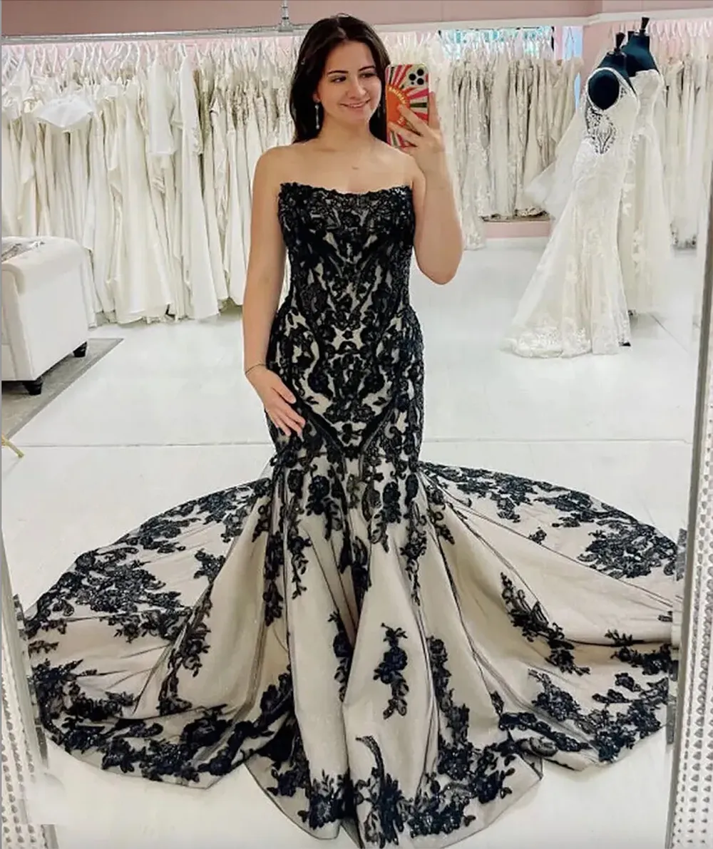Custom Ivory Mermaid Black Bridal Gowns With Trumpet Zipper Lace Up And Black Applique Plus Size From Verycute 52.07 DHgate.Com