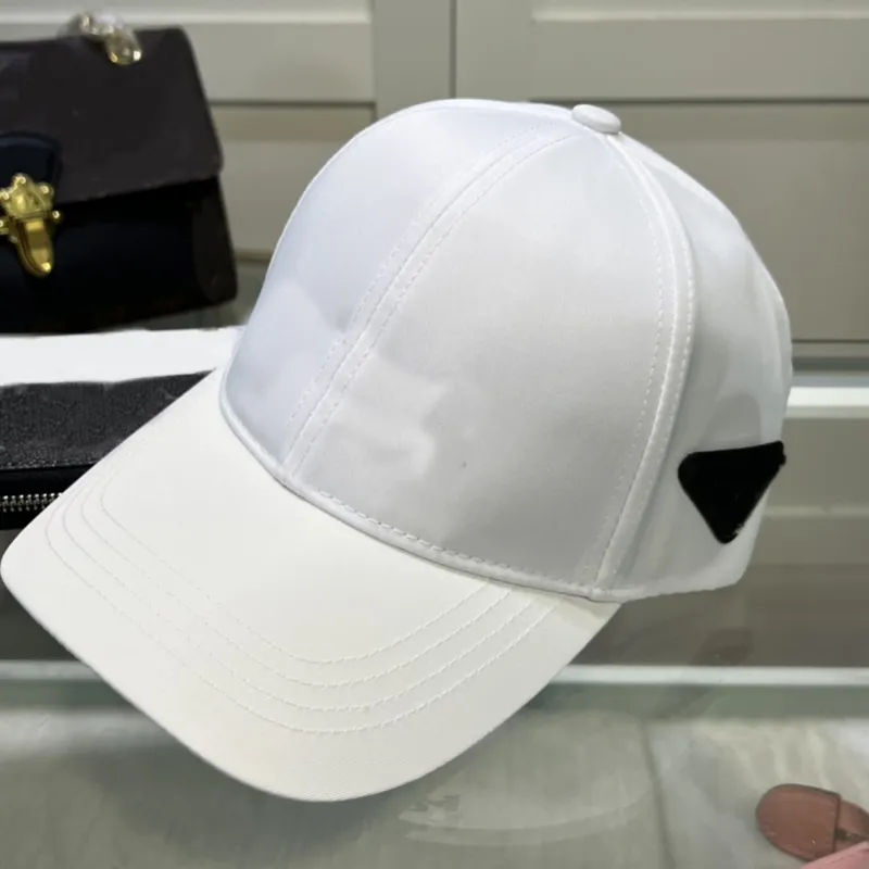 classic metal triangle logo fashion hats classic white black baseball cap with men and women selling explosive Ad-Milano