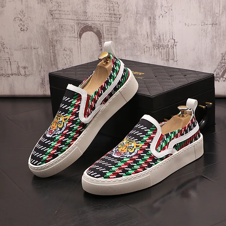 Conducir Dcalzos Plimsolls Zapatillas Patinan En Blanco Y Negro Zapatos De Lona Plana Loafer - China Zapatos Planos Y Plimsolls Precio