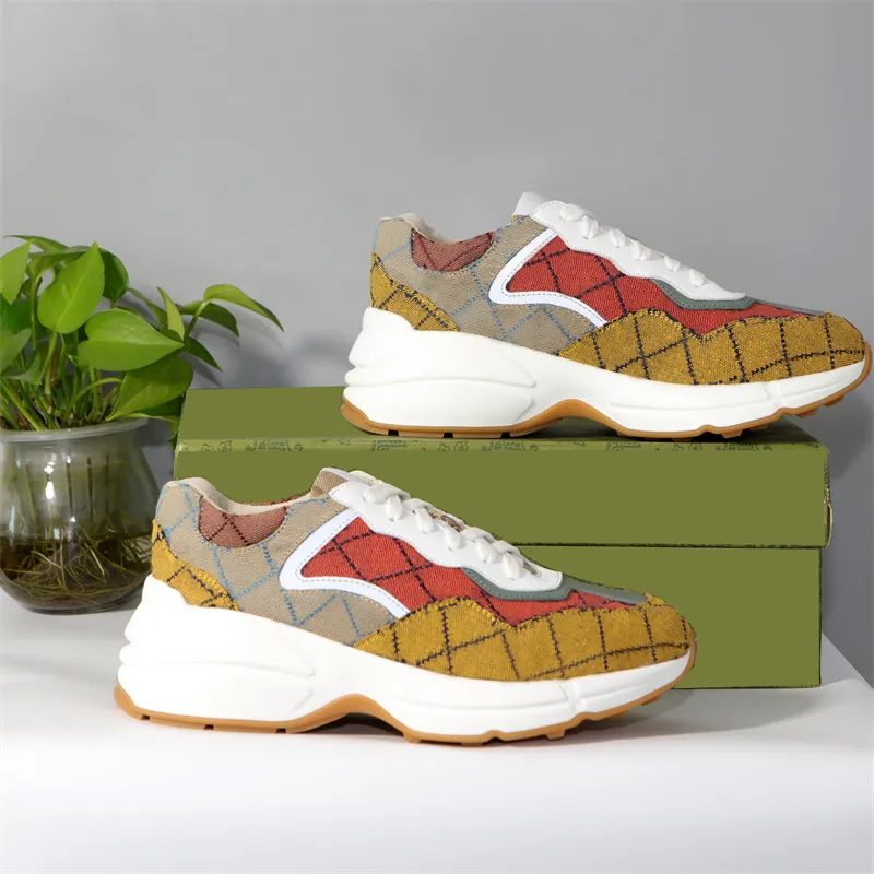 gg Gucci Designer Rhyton Shoes Beige Men Trainers Vintage Luxury Chaussures Ladies Shoe Fashion Sneakers Wave Mouth Sneaker With Box TXZ4