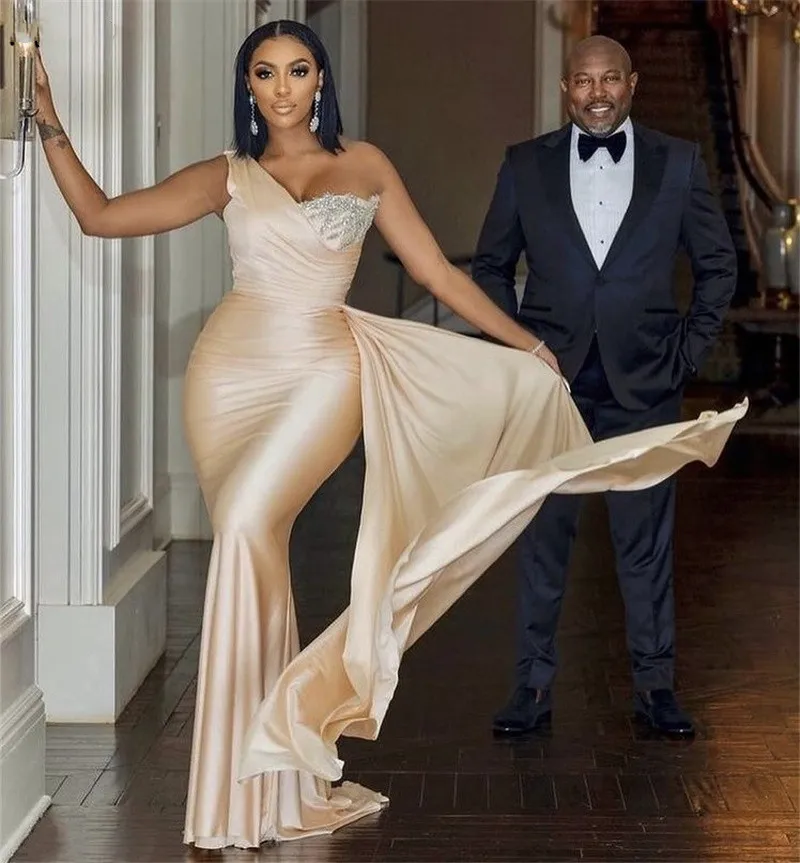 Crystal Silk Satin Mermaid Satin Champagne bridesmaid dresses - One Shoulder, Sleeveless, Perfect for Wedding Guests and Bridal Gowns in Champagne