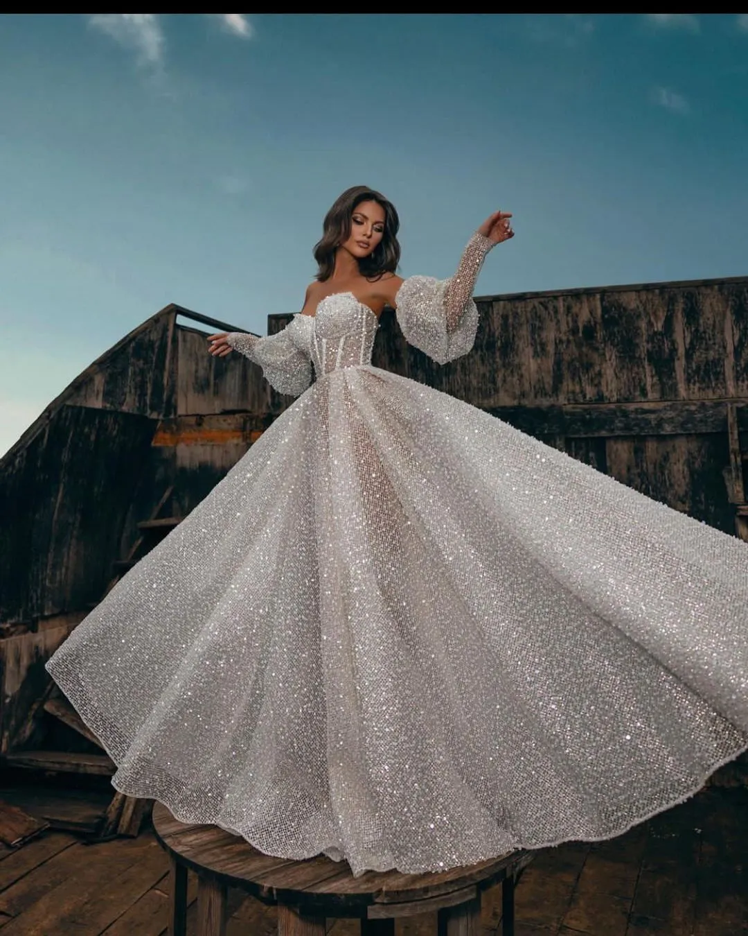 Abiti da sposa scintillanti sale