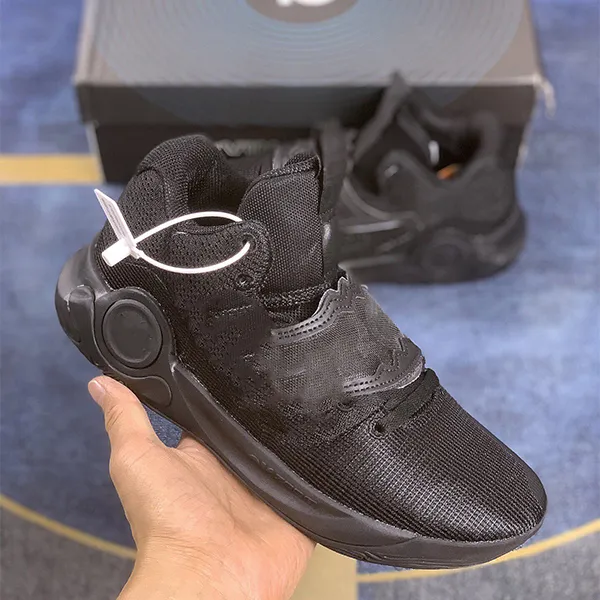 Kd x triple top black on feet