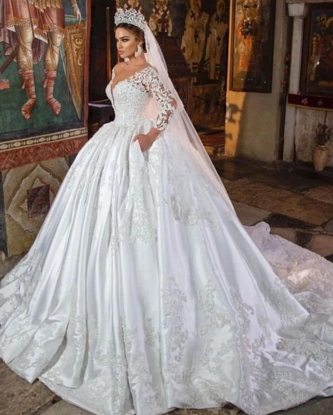 Vestido De Novia Blanco Con Escote En V Sencillo, Vestido De Baile Hecho A  Medida, Encaje Elegante, Manga Larga, Hasta El Suelo, Vestidos De Novia  Para Iglesia De 167,98 €