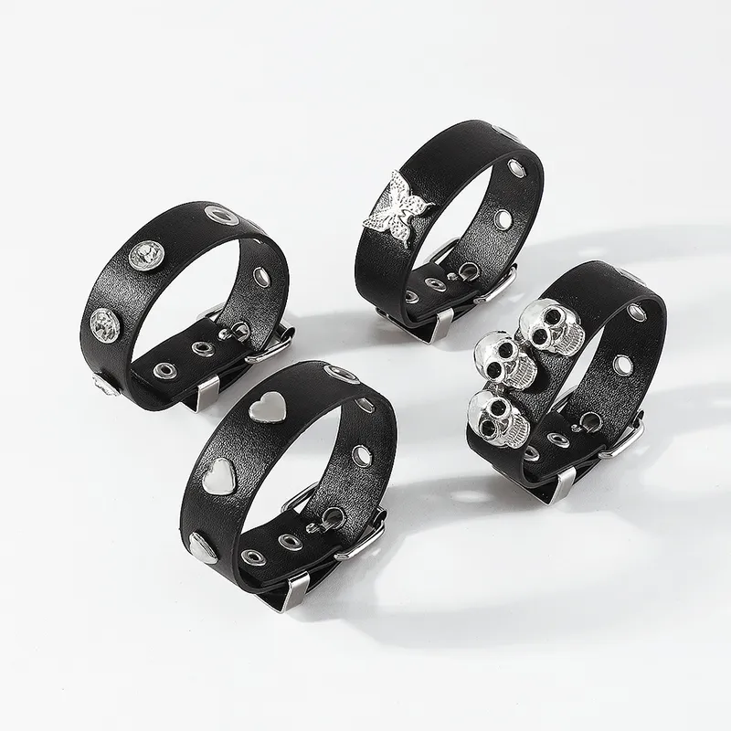 Wholesale Gothic Punk Rivet Bracelet With Crystal Heart And Skull