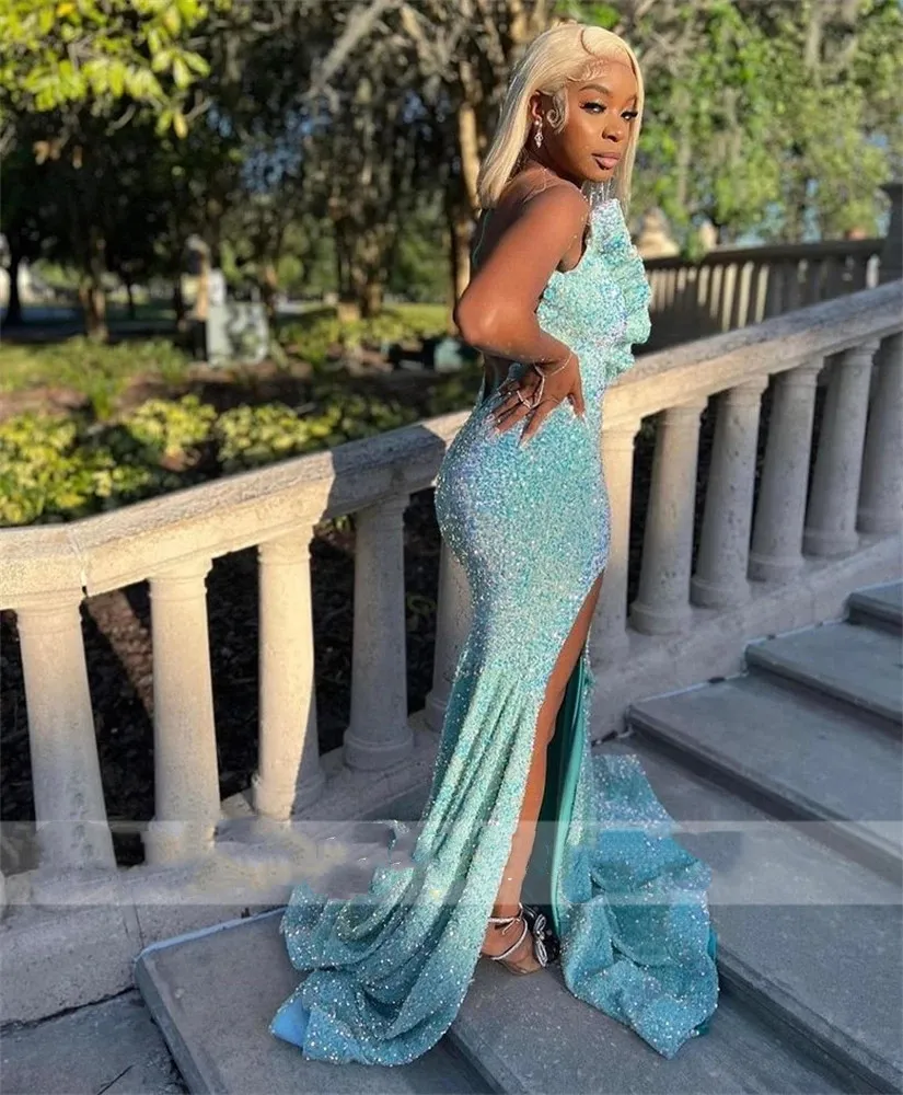 Tight sparkly prom clearance dress