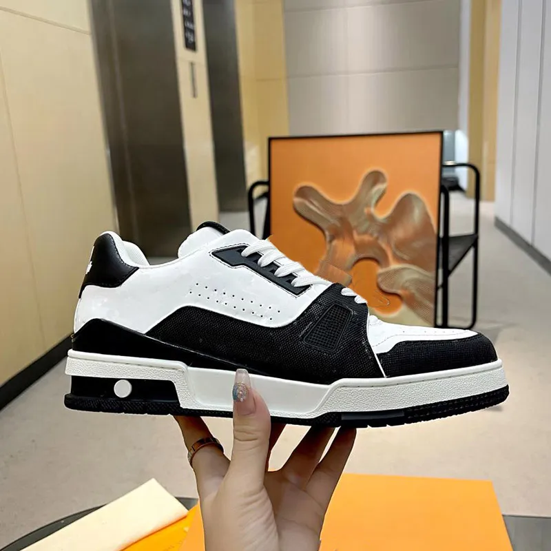Bulk Luxury Trainer Sneakers: Designer Style, Sizes 38 45  display picture 1