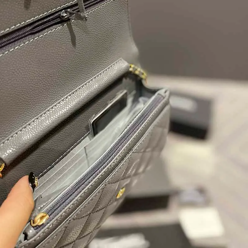 Luxury PM Strandbags Mens Wallets With Long Zipper, 12 Card Slots, And Box  Mens And Womens Designer Card Holders K218X From Ai832, $31.17 | DHgate.Com