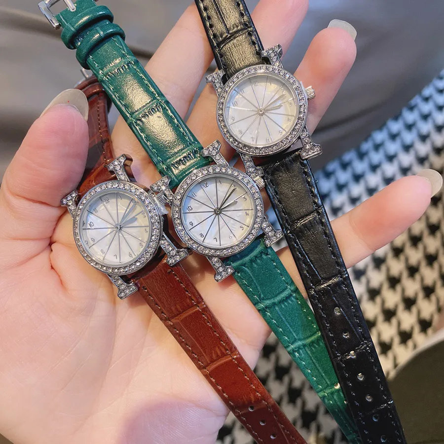 Luxury Crystal Style Leather Strap Quartz Womens Wristwatch