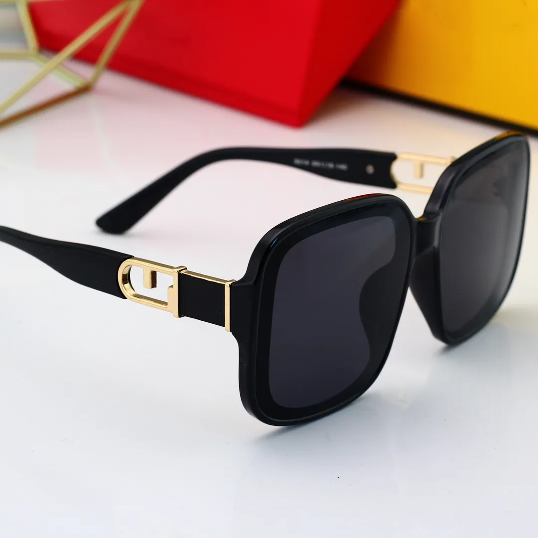 2023 Designer Luxury Black And Gold Sunglasses For Women Big Square Frame,  Fashionable And Classic Shades With Mirrored Lenses High Quality Outdoor  Eyewear F0515 From Linling888, $19.39 | DHgate.Com