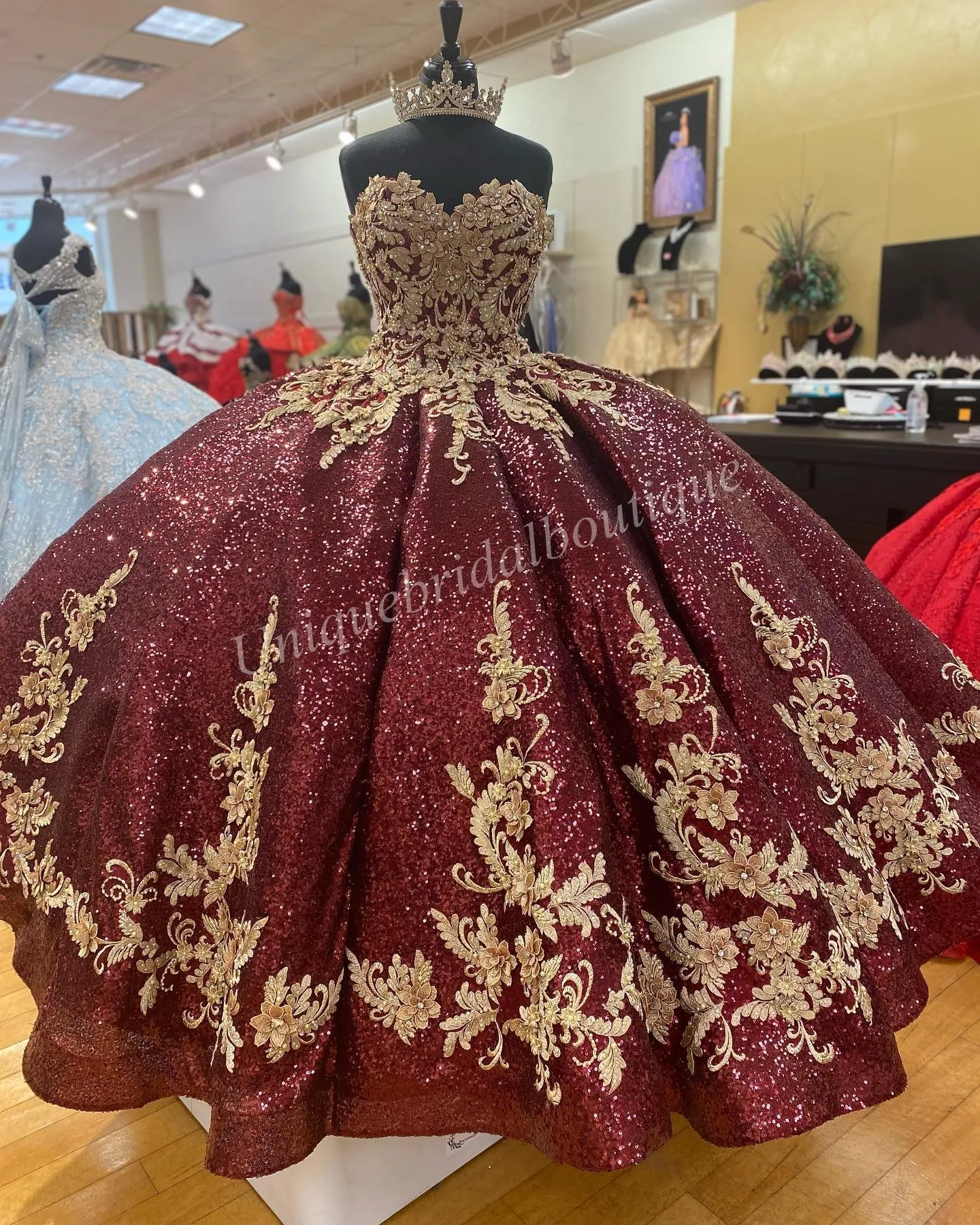 Shimmering Wine Gold Quinceanera Dress 2024 Sequin Sparkle Sweetheart Quince Ball Gown