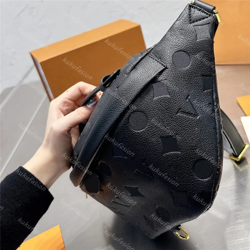 Leather Crossbody Bum Bag For Men And Women Fashionable Spacious