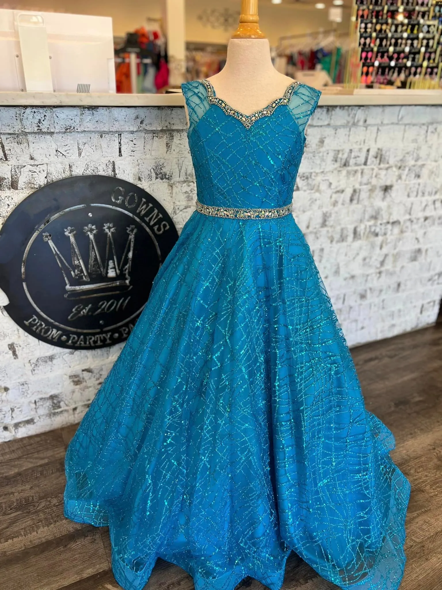 Sequins Little Girl Pageant Dress 2023 A-Line V-Neck Little Kids Birthday Formal Party Gown Toddler Teens Preteens Young Miss Tiny Bright Yellow Teal Beading Sash