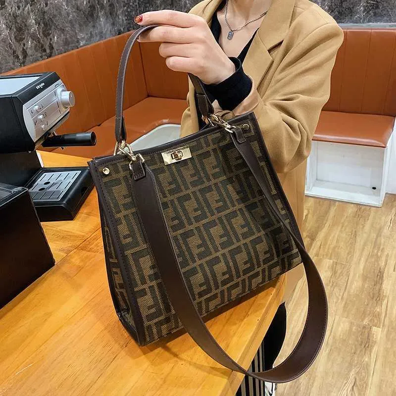 Direct sales deals tote bags