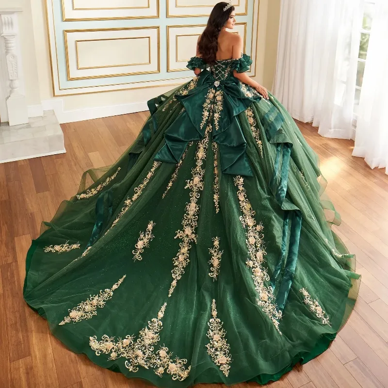 Green Flowing Skirt Off-Shoulder Party Dress Green Flowing Skirt Off-Shoulder Party Dress