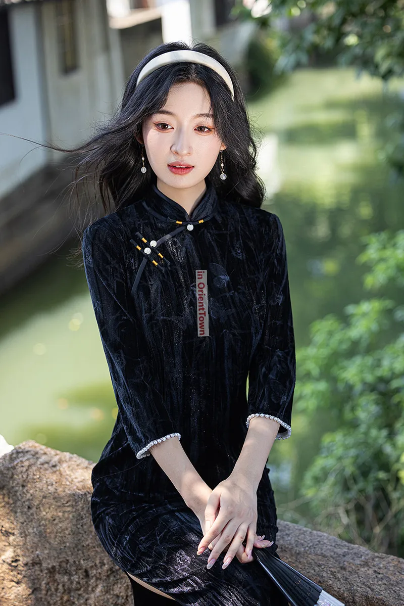 black qipao dress Short Qi Pao: Modern Chinese Style for Summer line silhouette Zip closure at back No lining Main Dark Style Leather Slim-Fit Short