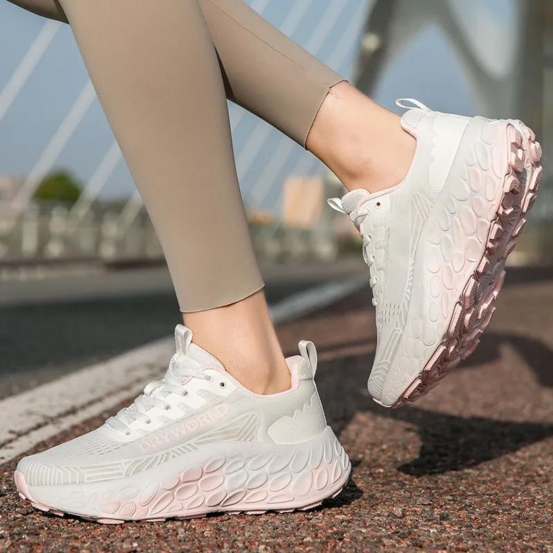 new Free Shipping Designer Running Shoes High Quality Outdoor Trainer Casual Message Height Increasing Classic Sport_desvips.com