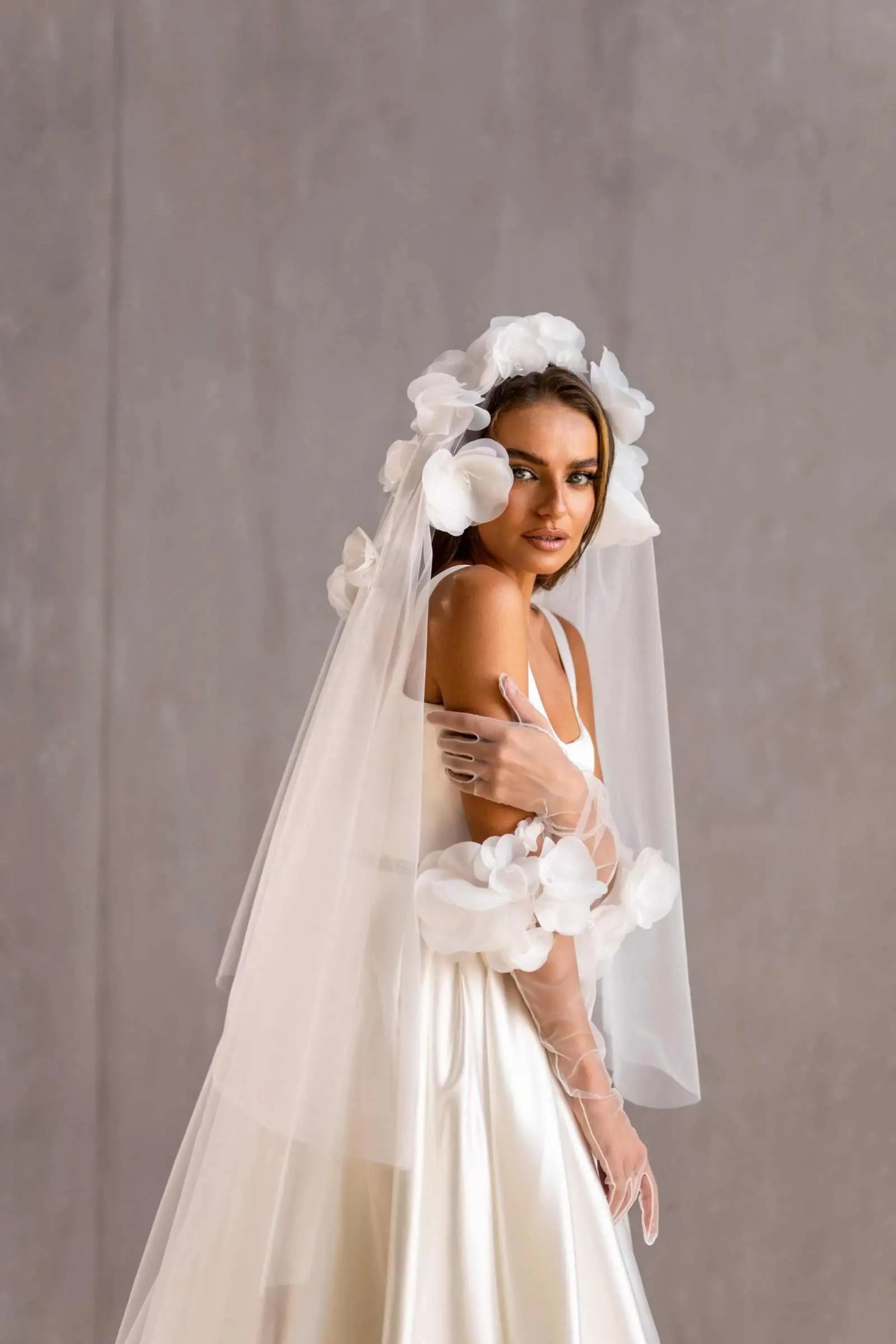Elegant Floral Appliques Wedding Veils 3 Meters... From 