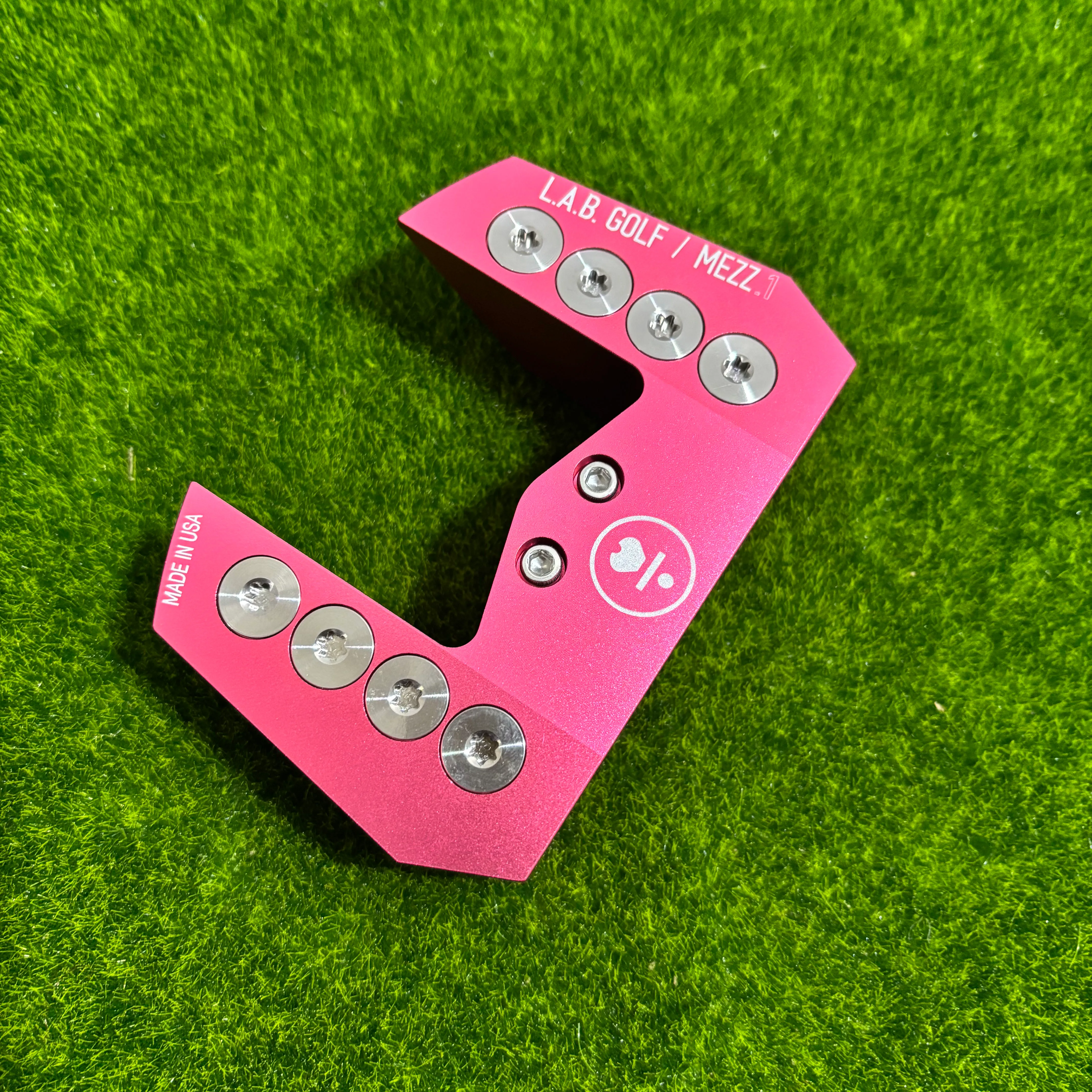 3 【希少カラー】L.A.B. GOLF MEZZ.1 パター（ピンク） L.A.B Golf Putter MEZZ.1 Pink Big Black Bull Automatic Balancing