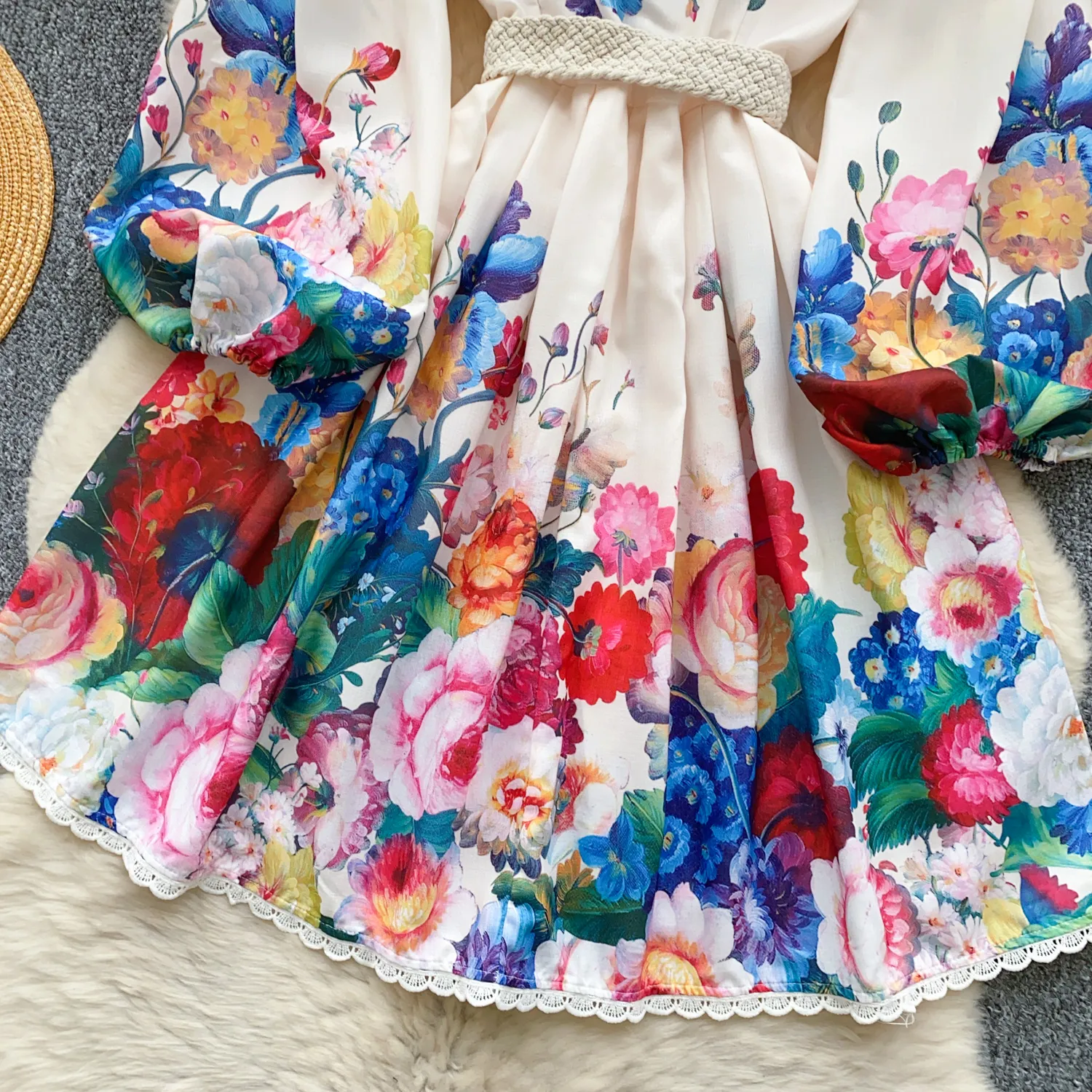 ワンピース HUALA SS22 SHORT DRESS (HUW20004 BLACK) Cute Short Casual Dresses: Spring Floral Mini Dress With V