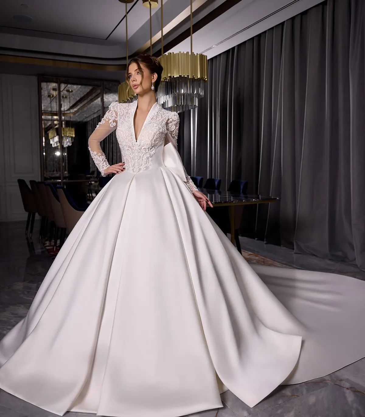 Simple Wedding Dress V Neck Appliques Bridal Dresses A Line Pearls Long Sleeves Shiny Beading Princess Sweep Train Bride Gowns Plus Size Custom Made