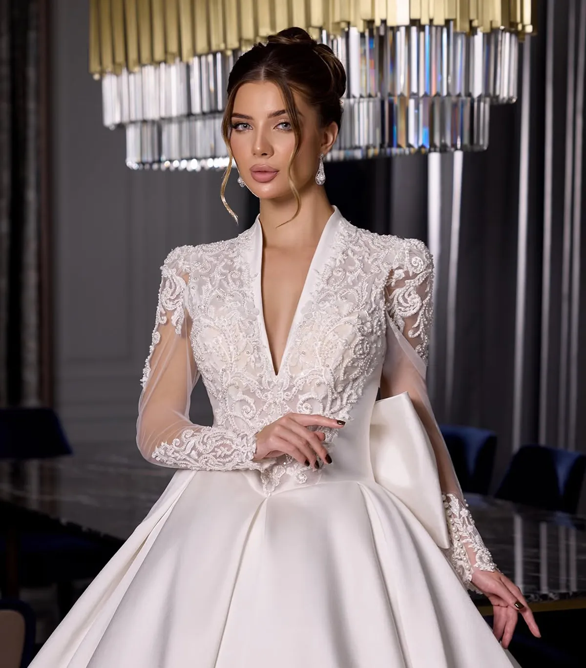 Simple Wedding Dress V Neck Appliques Bridal Dresses A Line Pearls Long Sleeves Shiny Beading Princess Sweep Train Bride Gowns Plus Size Custom Made Simple Wedding Dress V Neck Appliques Bridal Dresses A Line Pearls Long Sleeves Shiny Beading Princess Sweep Train Bride Gowns Plus Size Custom Made
