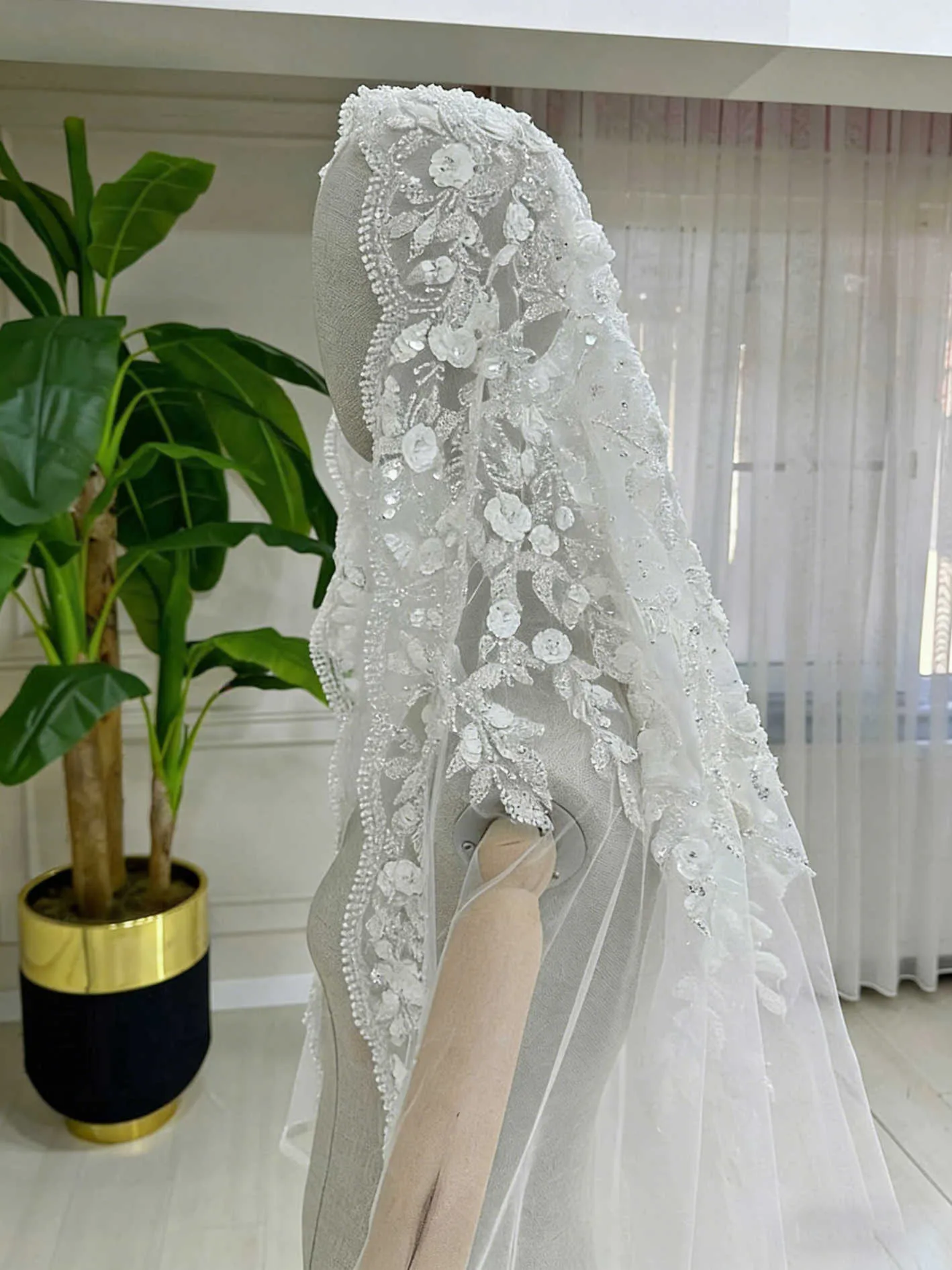 sachin and babi light blue dress Wedding Veil vs. Dress Color: How to Match