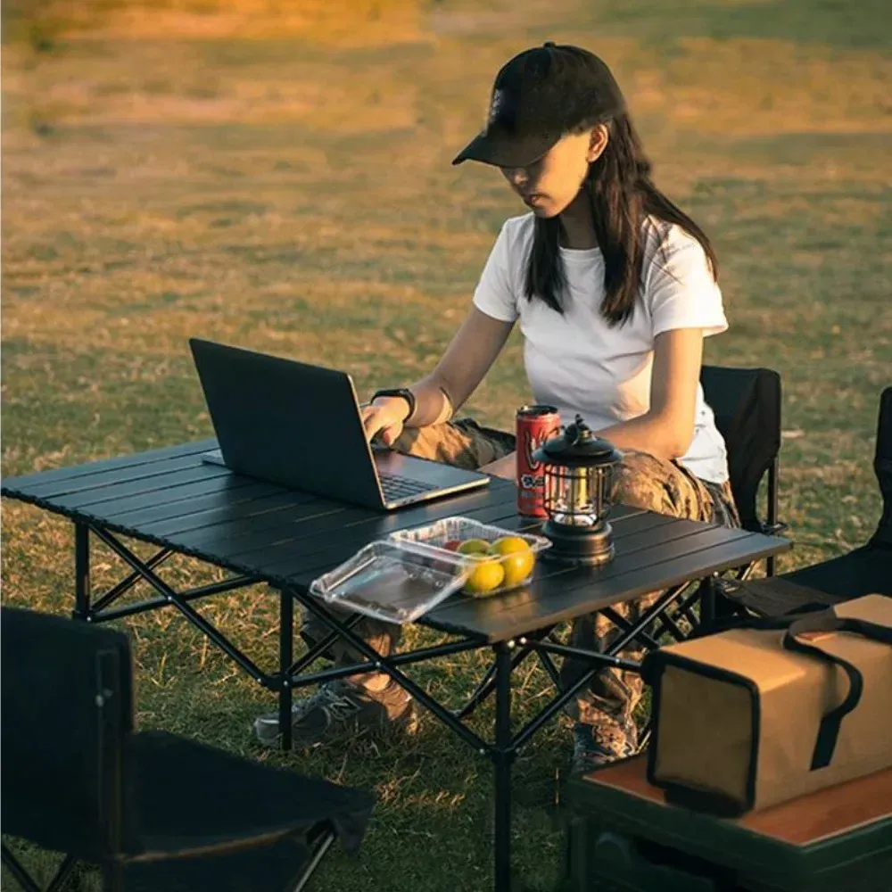 Ensemble tables de camping pliantes, table et chaises pliantes portables d'extérieur avec grand rangement et sac de transport, pour la pêche, le barbecue et la randonnée (4 chaise et 1 table) (Noir Ensemble tables de camping pliantes, table et chaises pliantes portables d'extérieur avec grand rangement et sac de transport, pour la pêche, le barbecue et la randonnée (4 chaise et 1 table) (Noir