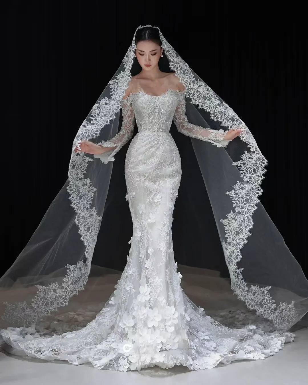 Elegant Cathedral Wedding Veil With Floral Lace... From  display picture 1