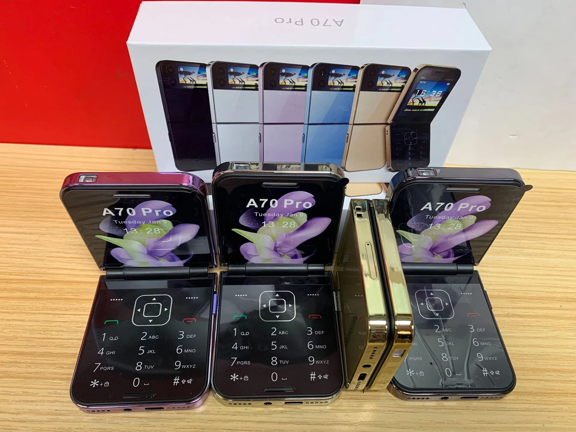 DHgate.com:Cellphone Flip: Unlocked Dual SIM GSM Foldable