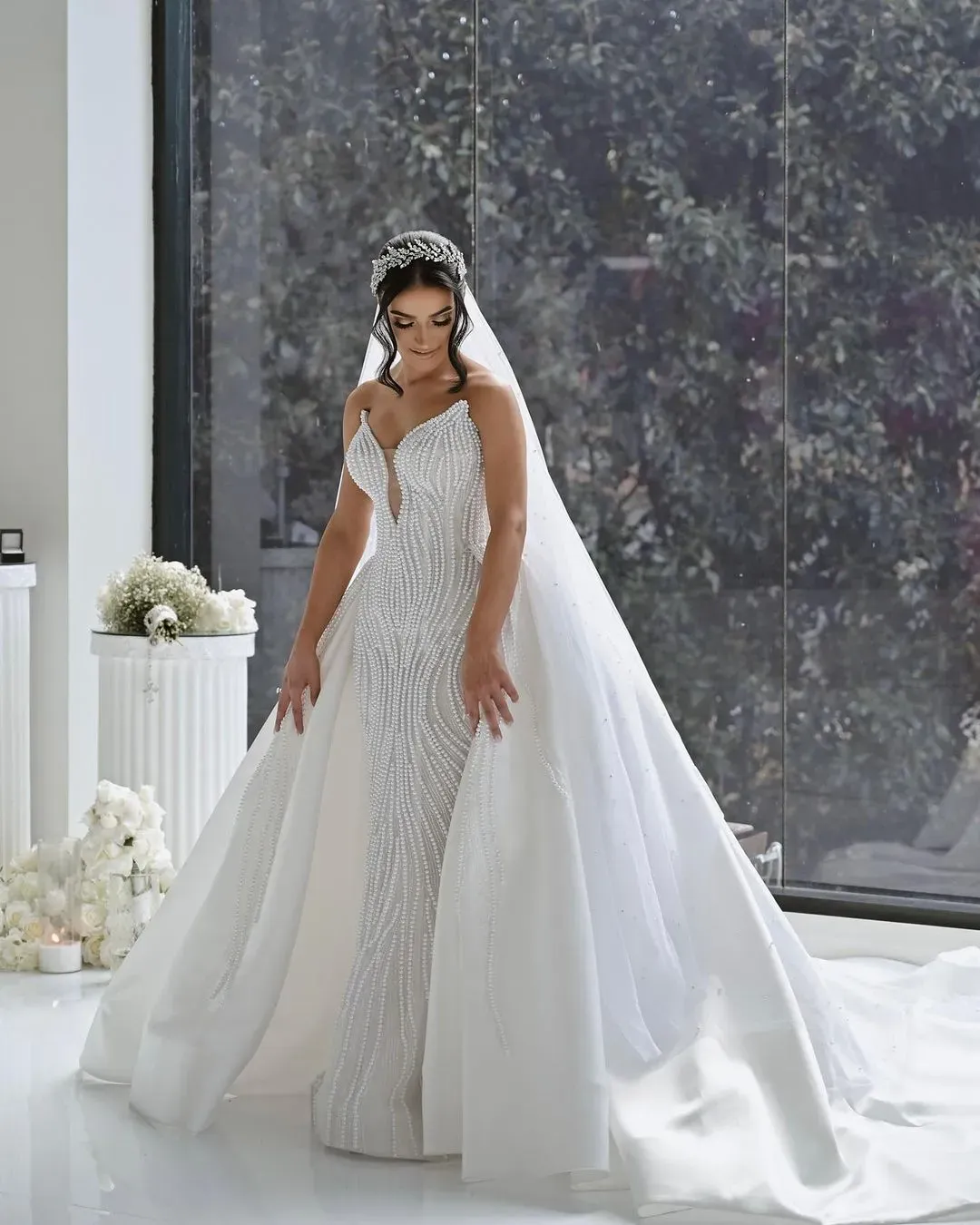 luxury sheath wedding dresses Luxury Lace Strapless High Slit Sheath Wedding Dress with Choker SW190