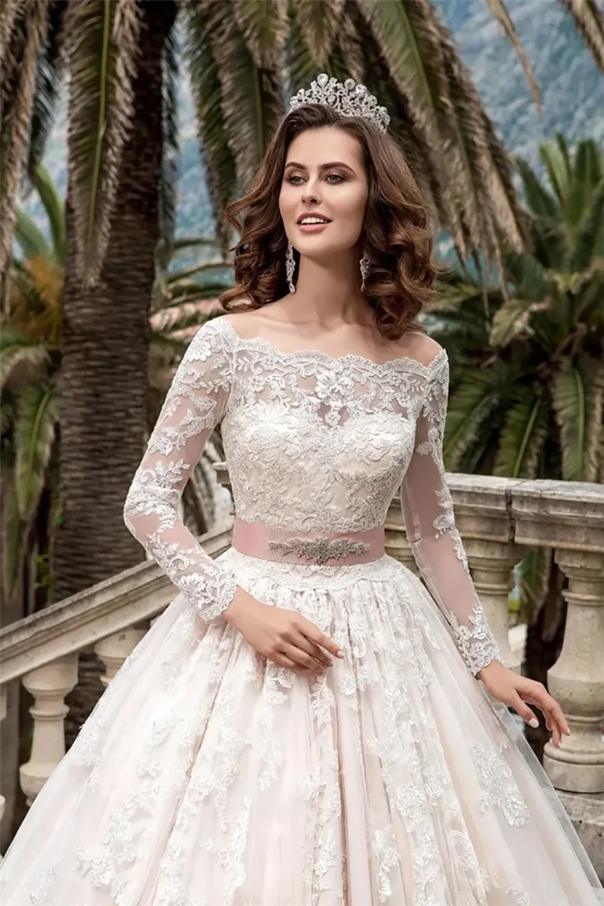 Vestidos De Novia De Manga Larga Con Cuello Barco, Vestido De Novia Corte En  A, Fajas Con Cuentas, Vestidos De Novia Con Rubor Hasta El Suelo De Encaje  De 88,95 € | DHgate, image size:880x1319