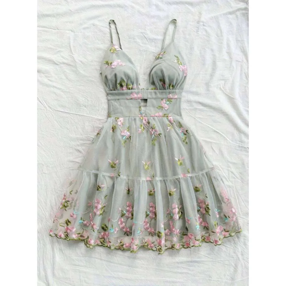 Plus Size Lace Splicing Mini Dress For Women Hollow Out Straps, Embroidery,  Backless A Line Summer Vacation Dress From Decemberclothes, $68.15 In Bulk  | DHgate.Com