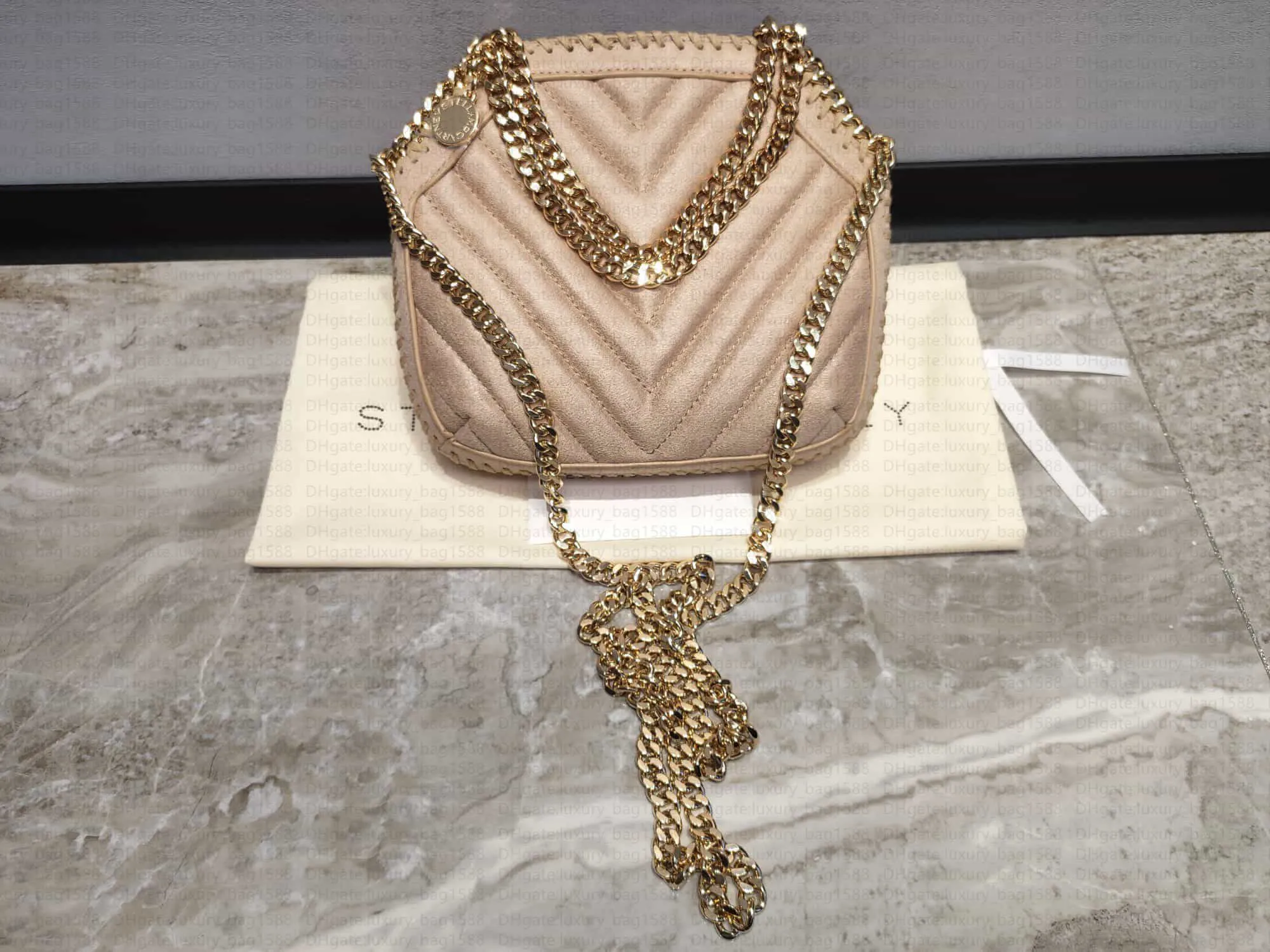 B324♡B393♡B251♡B048 Eco-Friendly Twill Crossbody Bag with Metal Badge and Magnetic