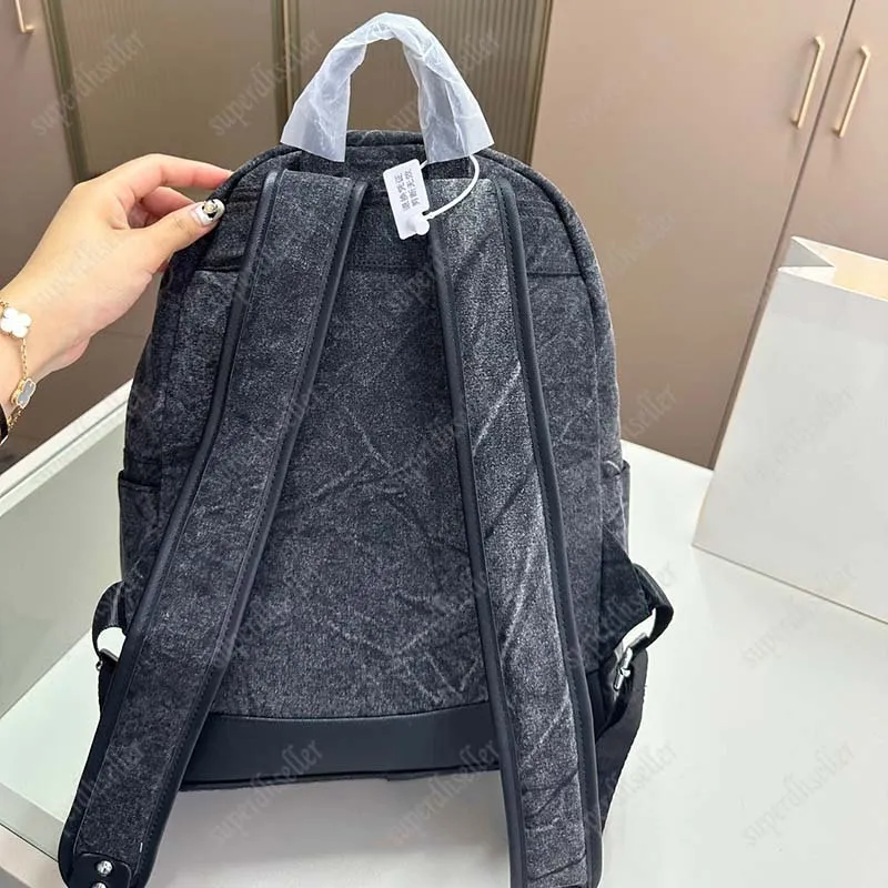 Mall Crossbody Phone Bag for Women, Cellphone Shoulder Bags Card Holder Wallet  Purse - China Phone Bag and Cellpphone Purse price | Made-in-China.com